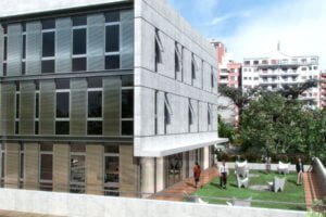 Clínica Monte Grande, Consultorios Externos